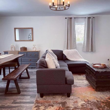 Barrys Bay Private Cottage With Huge Private Dog Park! מראה חיצוני תמונה
