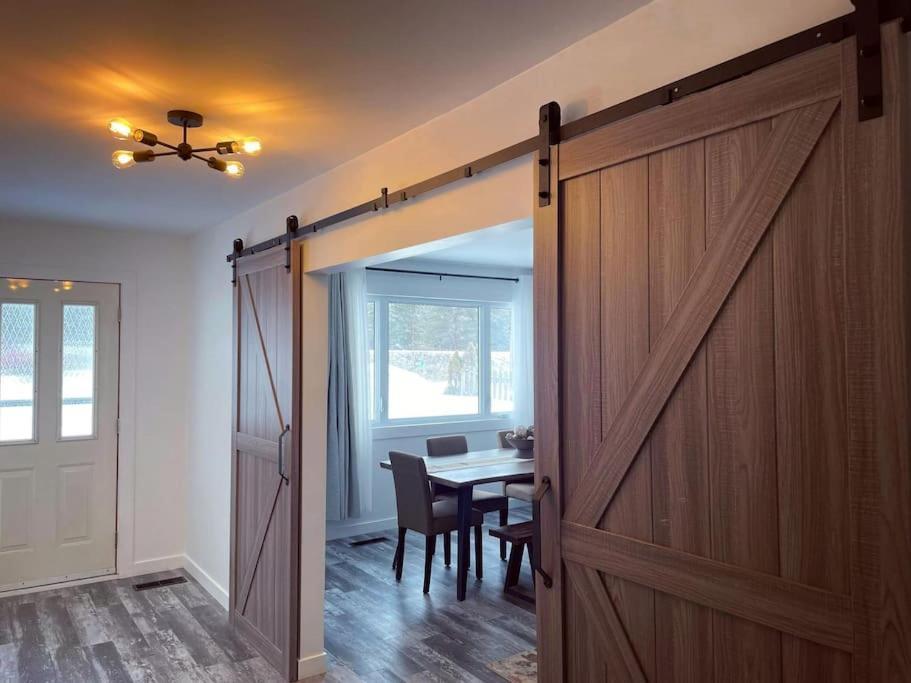 Barrys Bay Private Cottage With Huge Private Dog Park! מראה חיצוני תמונה