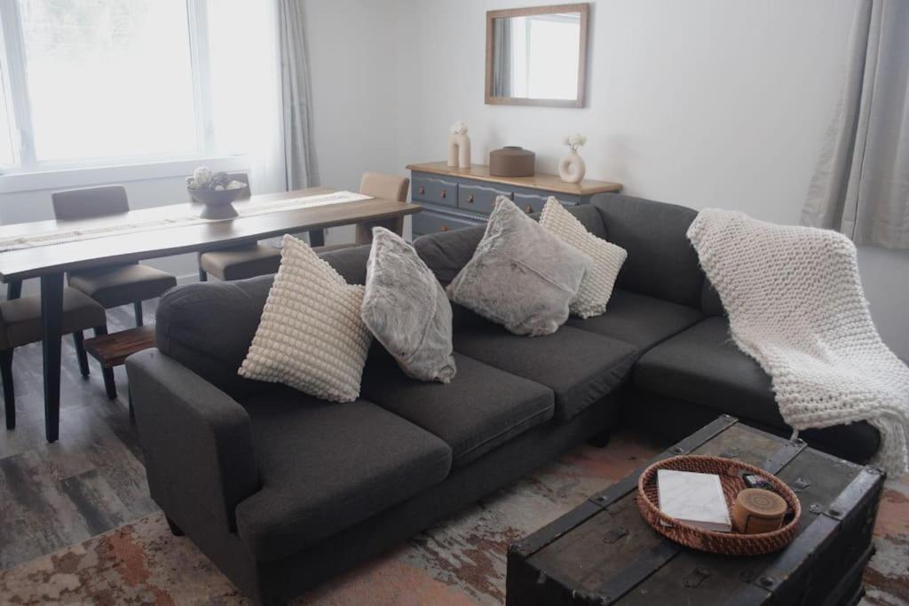 Barrys Bay Private Cottage With Huge Private Dog Park! מראה חיצוני תמונה
